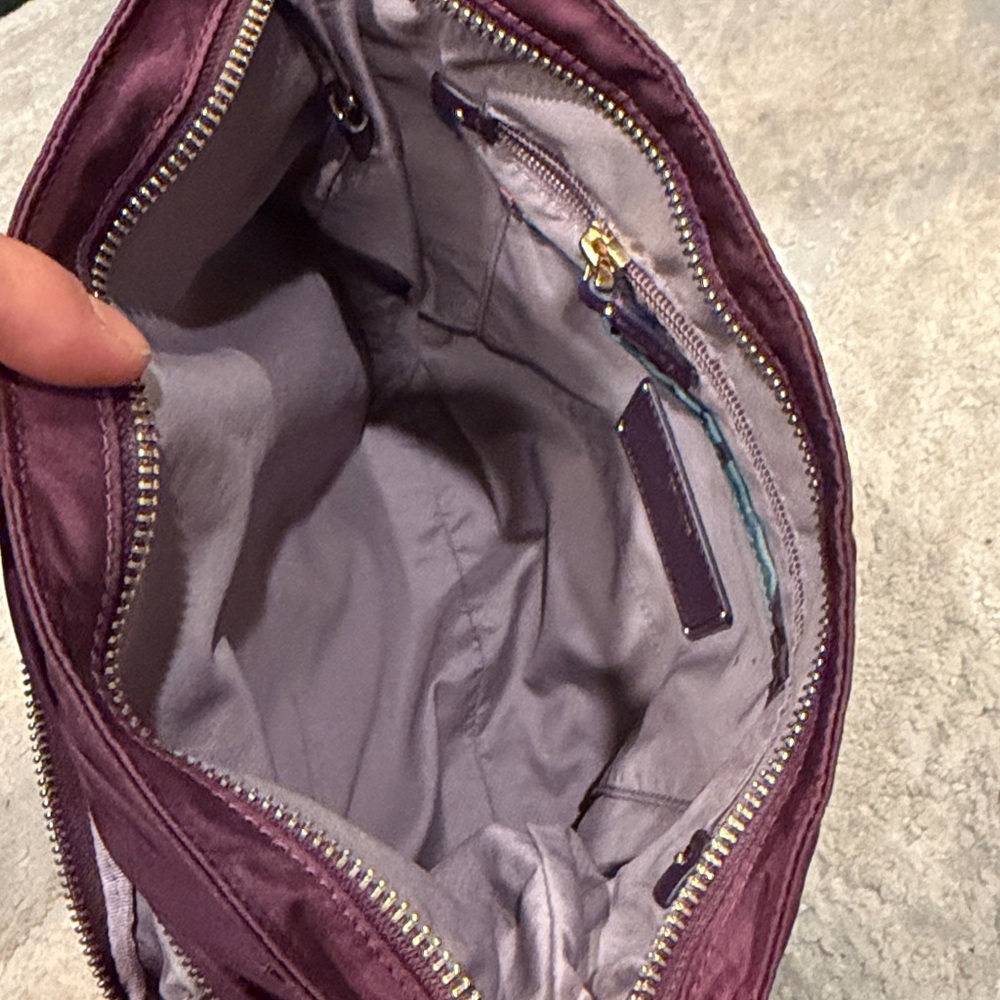 TUMI
Voyageur Capri Crossbody plum purple color in GUC - Picture 8 of 12